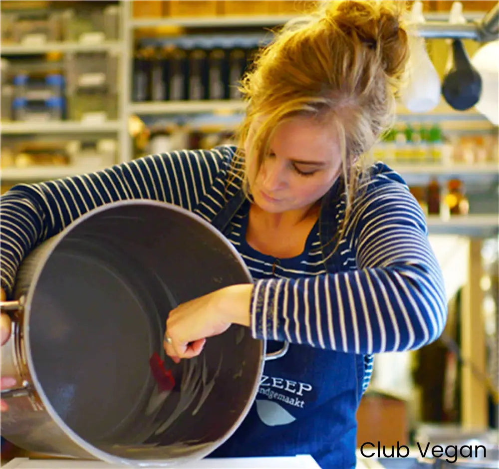 Luxe Cadeaudoos met 18 Ambachtelijke Minizeepje